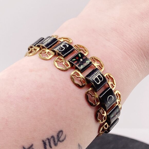 VINTAGE Tahsis, BC, brass souvenir bracelet c. 1930s 1940s 1950s tourist jewelry - Picture 2 of 9